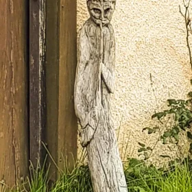 Détail architectural ancien en pierre périgourdine