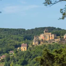 Séjour vélo Vallée et village perché en Dordogne